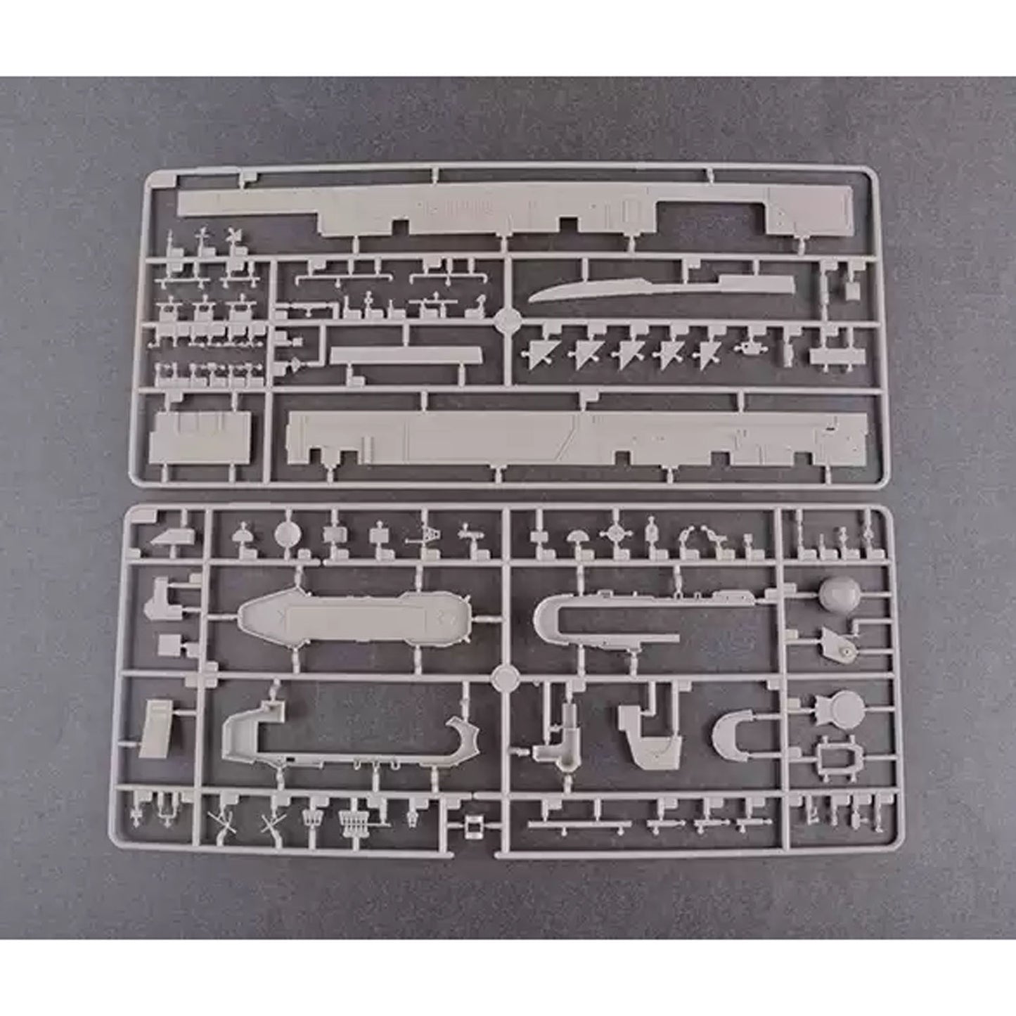 US STOCK Trumpeter 05618 1/350 USS Intrepid CV-11 Navy Battleship Static Model Kit Warship DIY Model Military Aircraft Carrier