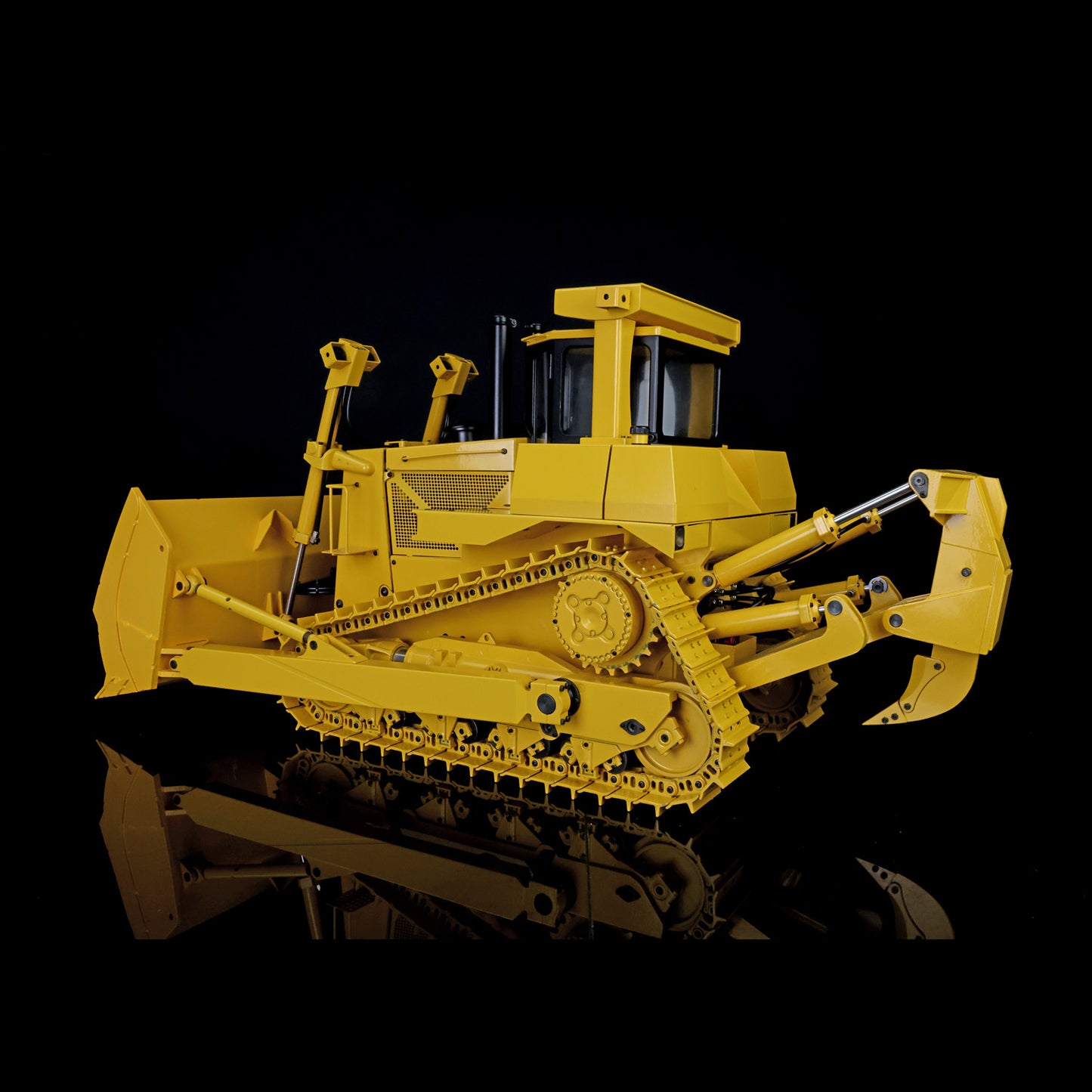 IN STOCK RC Hydraulic Bulldozer DXR2 JDM-98 1/14 Scale JDMODEL Metal Truck Painted Assembled Vehicle Radio Light Sound Pump Cylinder Tracks ESC Motor Hobby Model DIY