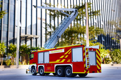 1/14 Metal Chassis RTR Rescue Fire Vehicle 8x4 RC High-reach Snozzle Fire Truck ST8 Radio System Battery 3363 Model Car