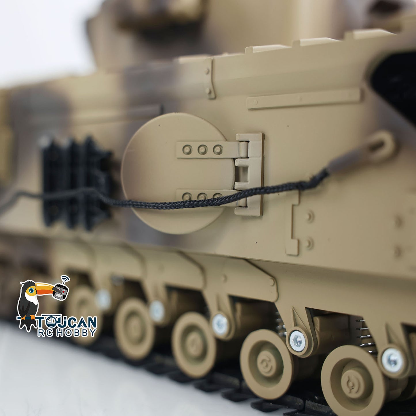 1/16 Military RC Battle Tank Churchill Mk.VII Metal Tracks Tongde Electric Tanks Painted and Assembled Smoke Unit