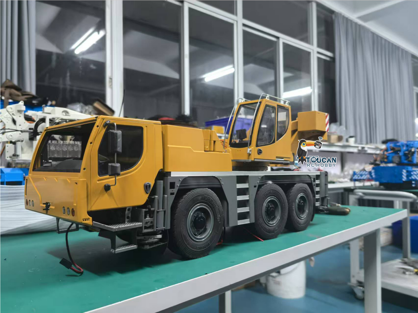 Pre-order Deposit Eyewhale Brand New 1/14 1050 RC Hydraulic Mobile Crane Truck Construction Vehicle Heavy Machine Radio Controlled Car Model